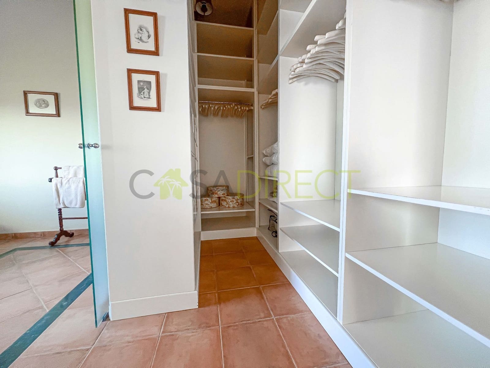 3 sypialnia Willa na sprzedaż w Torrox z basenem garażem - 675 000 € (Ref: 8951305)