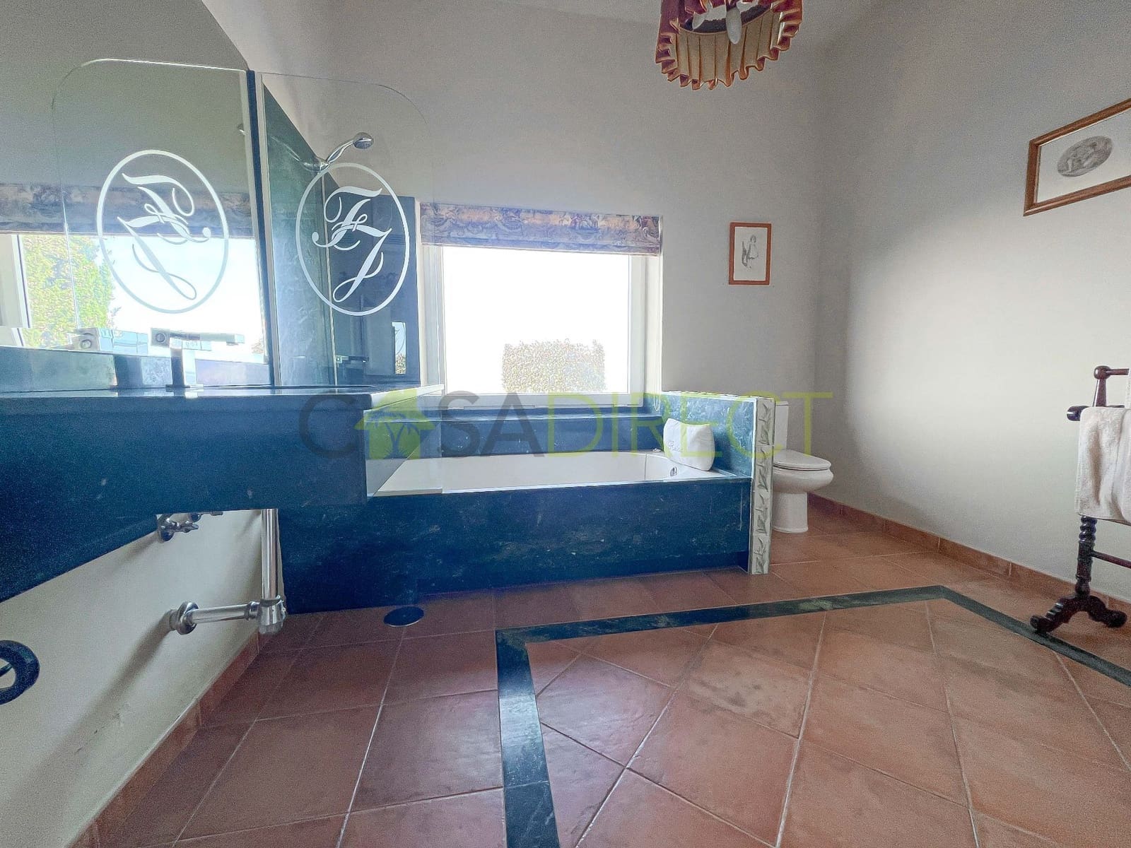 3 sypialnia Willa na sprzedaż w Torrox z basenem garażem - 675 000 € (Ref: 8951305)