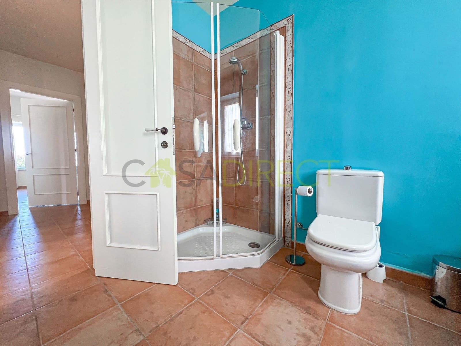 3 sypialnia Willa na sprzedaż w Torrox z basenem garażem - 675 000 € (Ref: 8951305)