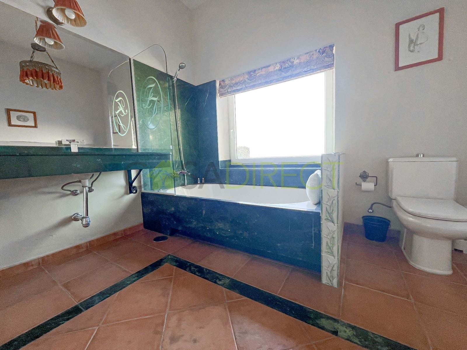 3 sypialnia Willa na sprzedaż w Torrox z basenem garażem - 675 000 € (Ref: 8951305)