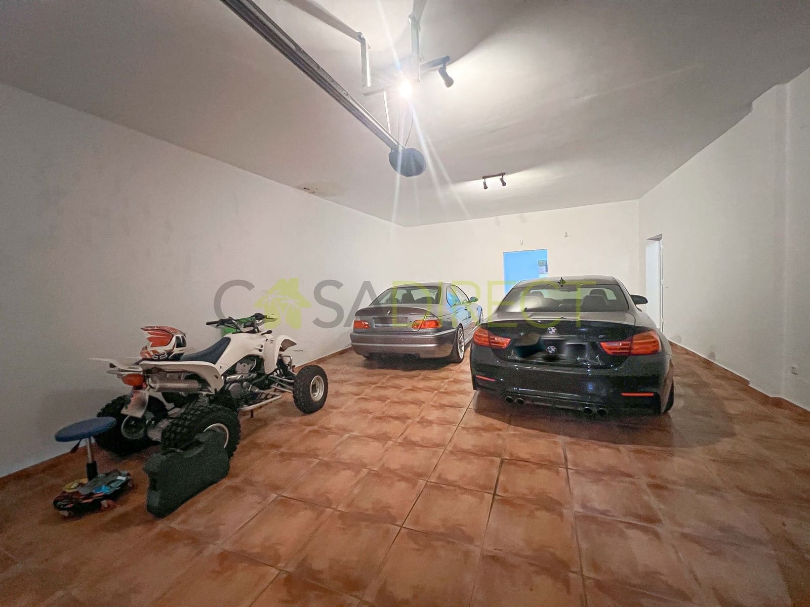 3 sypialnia Willa na sprzedaż w Torrox z basenem garażem - 675 000 € (Ref: 8951305)