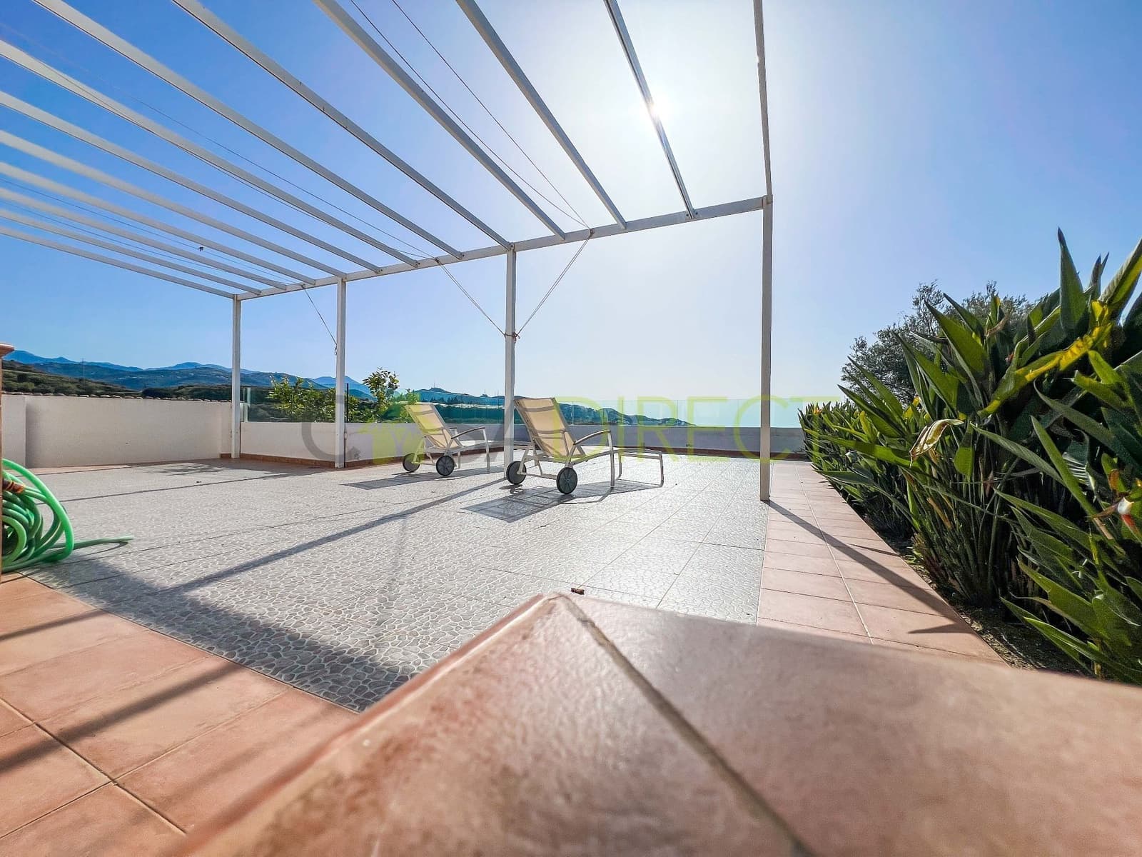 3 sypialnia Willa na sprzedaż w Torrox z basenem garażem - 675 000 € (Ref: 8951305)