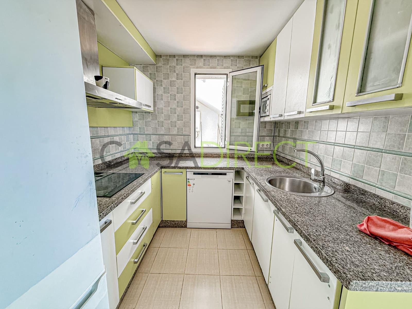 3 Zimmer Doppelhaus zu vermieten in Almunecar mit Garage - 1.800 € (Ref: 8982123)