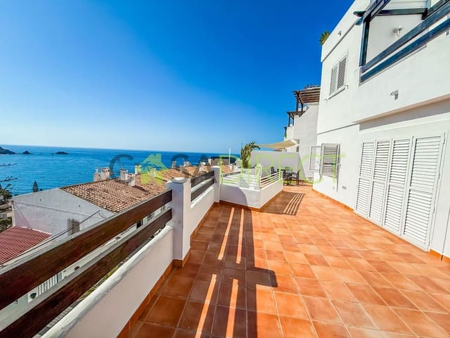 3 sovrum Semi-fristående Villa att hyra i Almuñécar med garage - 1 800 € (Ref: 8982123)