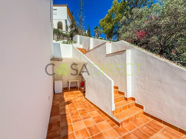 3 sovrum Semi-fristående Villa att hyra i Almuñécar med garage - 1 800 € (Ref: 8982123)