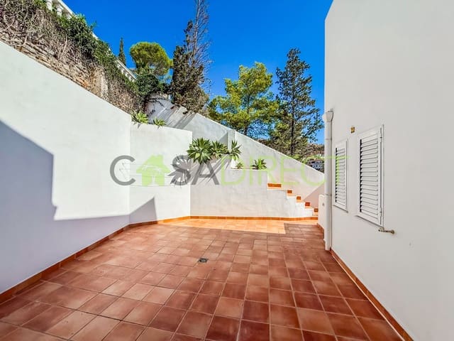 3 sovrum Semi-fristående Villa att hyra i Almuñécar med garage - 1 800 € (Ref: 8982123)