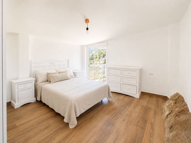 Finca/Maison de Campagne de 2 chambres à louer à Frigiliana - 1 200 € (Ref: 8990989)