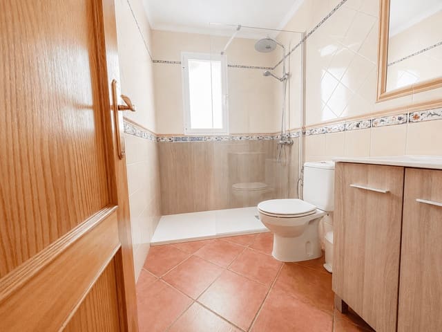 3 bedroom Apartment for rent in Nerja - € 1,560 (Ref: 9006771)