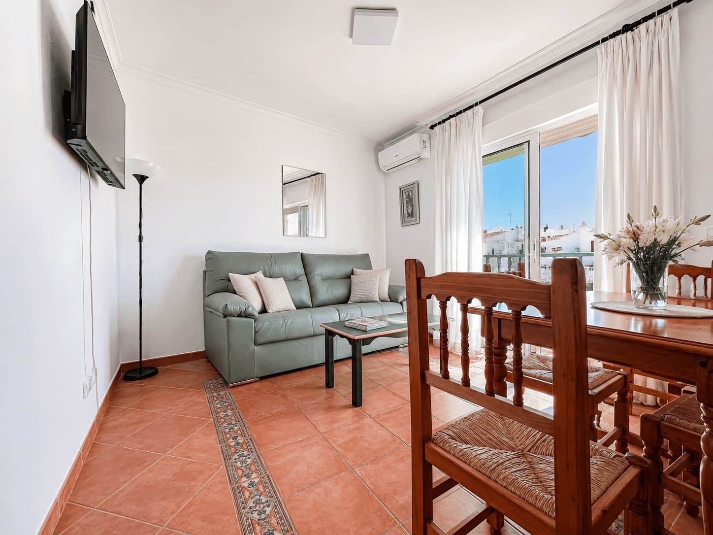 3 bedroom Apartment for rent in Nerja - € 1,560 (Ref: 9006771)