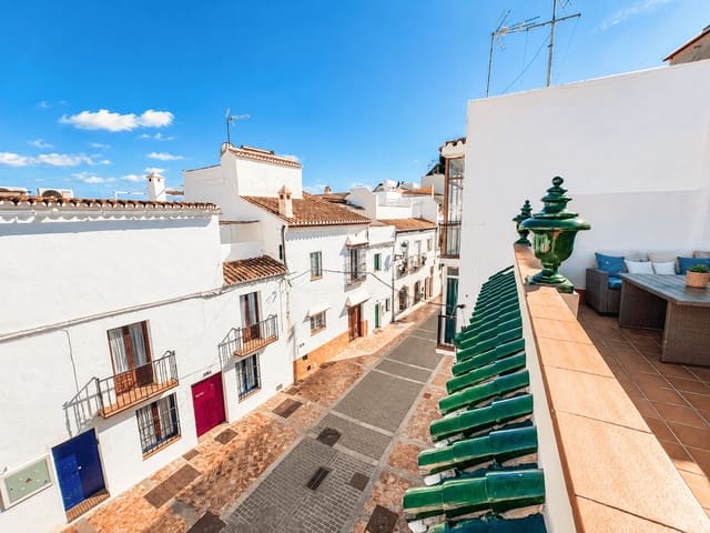 2 bedroom Penthouse for rent in Nerja - € 1,560 (Ref: 9016805)