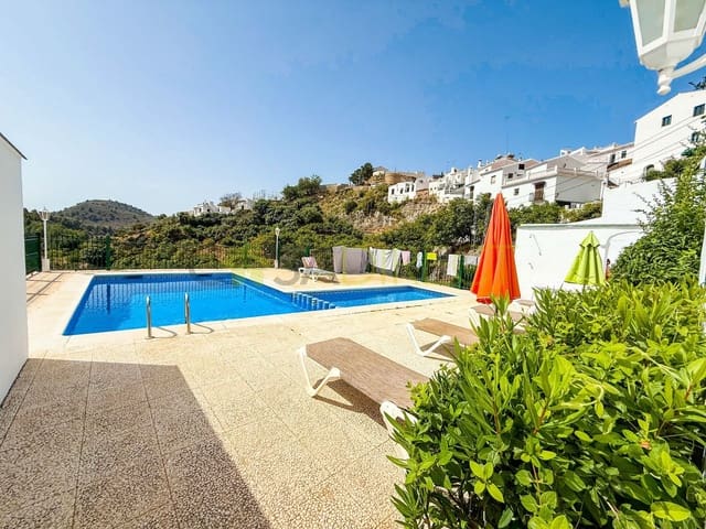 3 sovrum Villa att hyra i Frigiliana med pool garage - 1 400 € (Ref: 9041844)