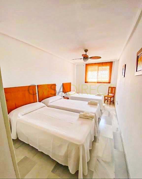 3 soveværelse Byhus til leje i Torremolinos med swimmingpool garage - € 1.680 (Ref: 9064956)