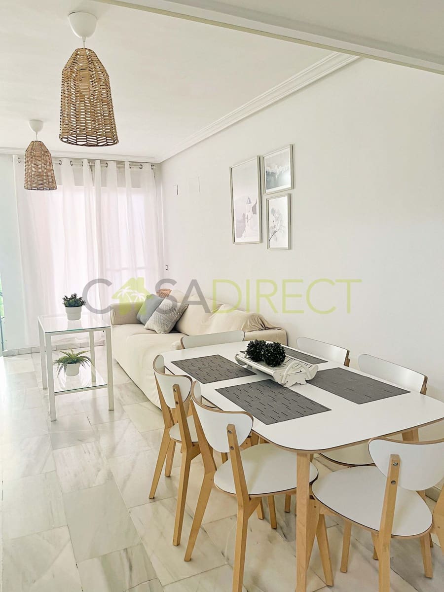 3 soveværelse Byhus til leje i Torremolinos med swimmingpool garage - € 1.680 (Ref: 9064956)