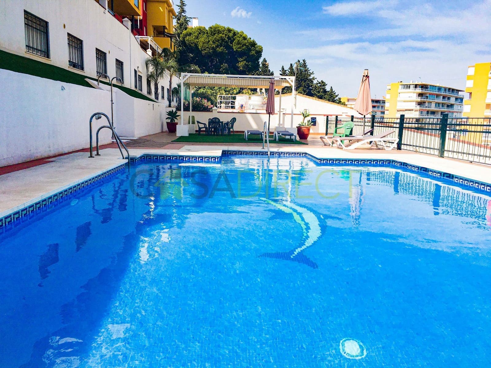 3 soveværelse Byhus til leje i Torremolinos med swimmingpool garage - € 1.680 (Ref: 9064956)