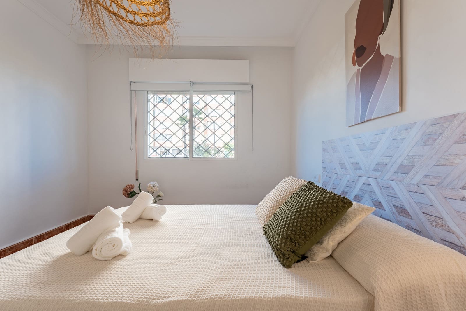 2 quarto Apartamento para arrendar em Torrox com piscina - 1 200 € (Ref: 9073159)