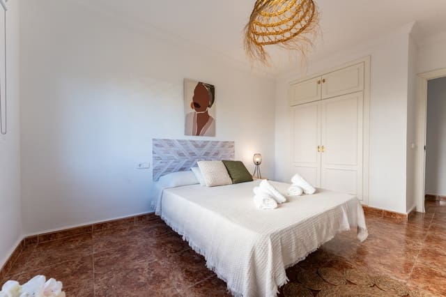 2 soverom Leilighet til leie i Torrox med svømmebasseng - € 1 200 (Ref: 9073159)