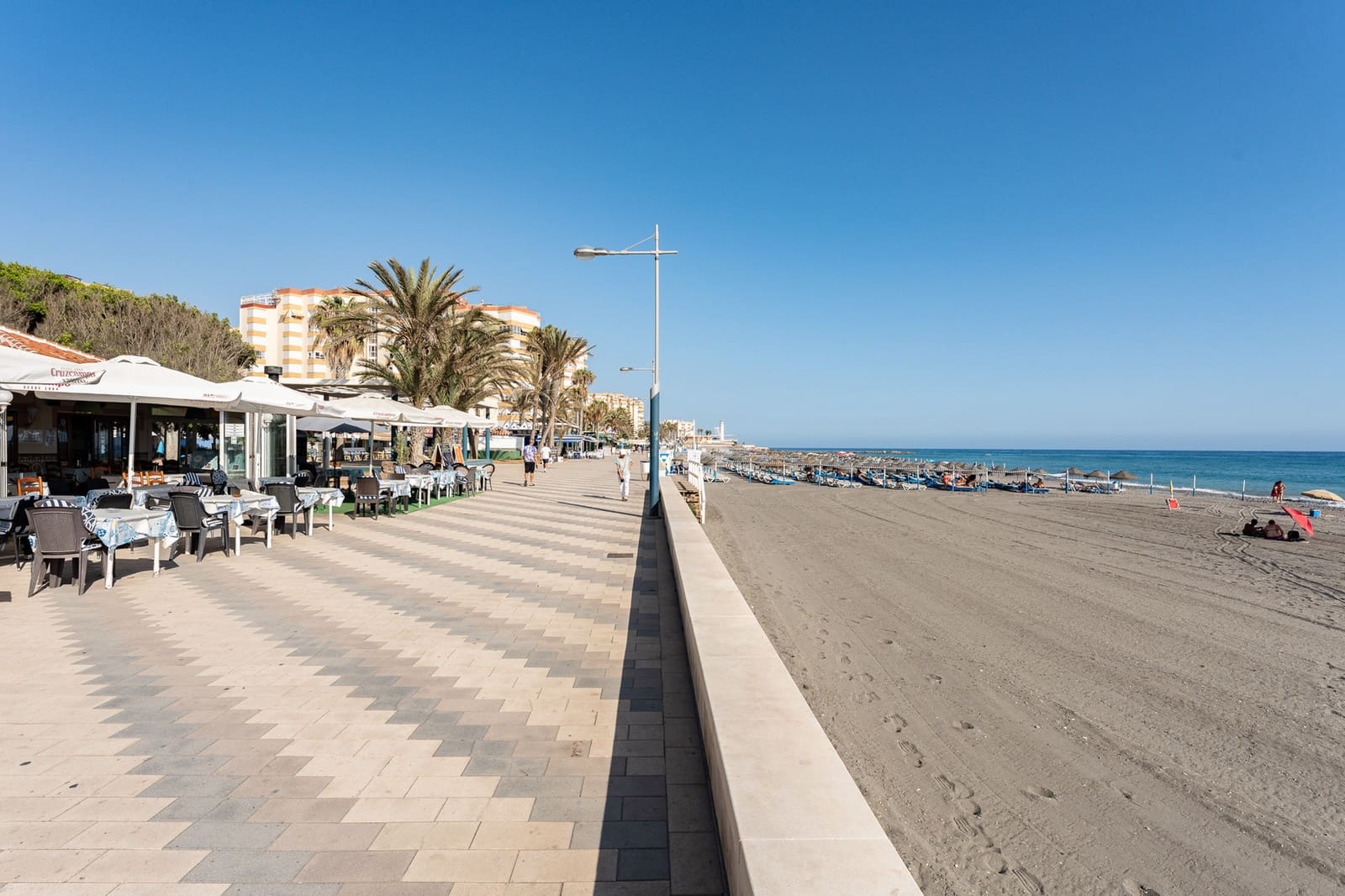 2 quarto Apartamento para arrendar em Torrox com piscina - 1 200 € (Ref: 9073159)