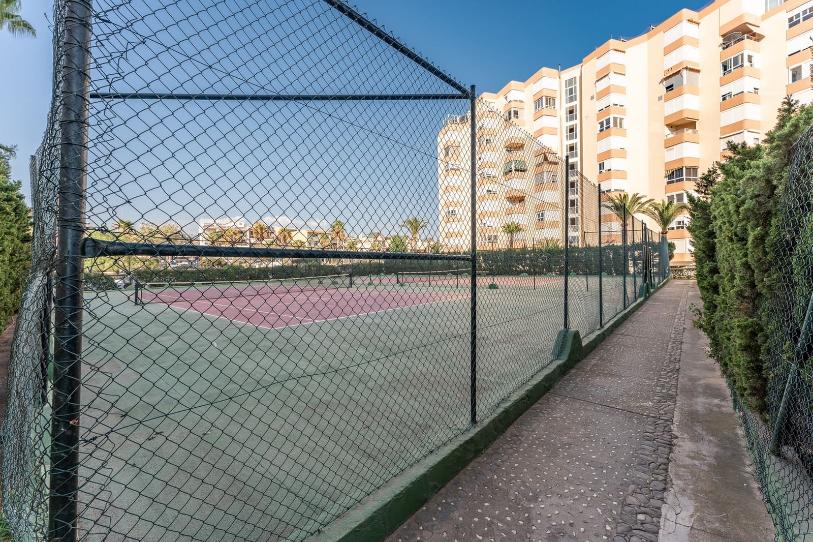 2 quarto Apartamento para arrendar em Torrox com piscina - 1 200 € (Ref: 9073159)