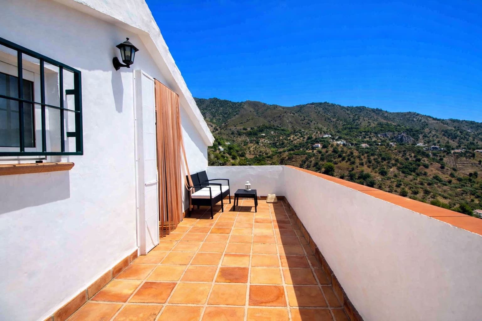 3 makuuhuone Huvila vuokrattavana paikassa Frigiliana mukana uima-altaan 
autotalli - 1 320 € (Ref: 9074861)