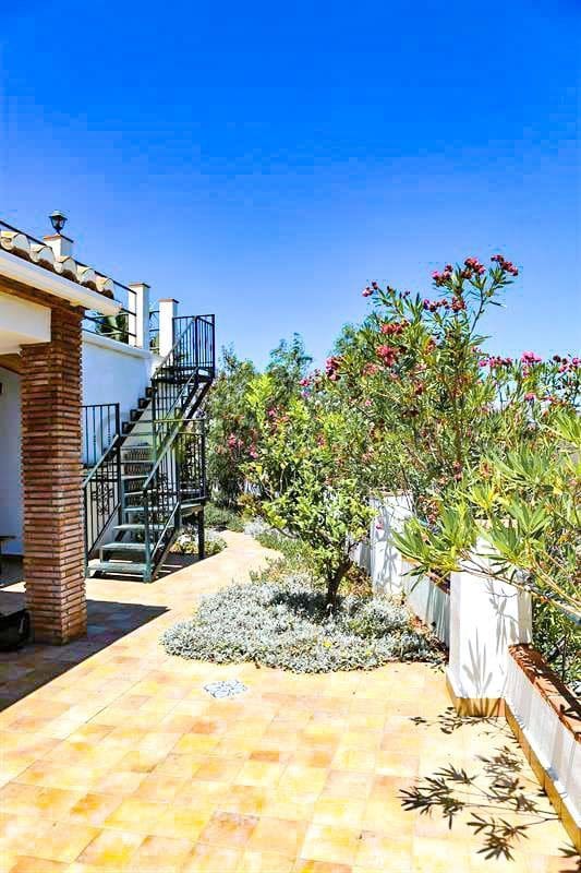 3 camera da letto Finca/Casa di Campagna da affittare in Cutar con piscina garage - 1.440 € (Rif: 9075714)