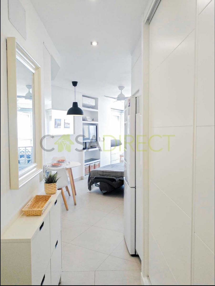 Studio til leje i Torremolinos med swimmingpool - € 980 (Ref: 9088467)