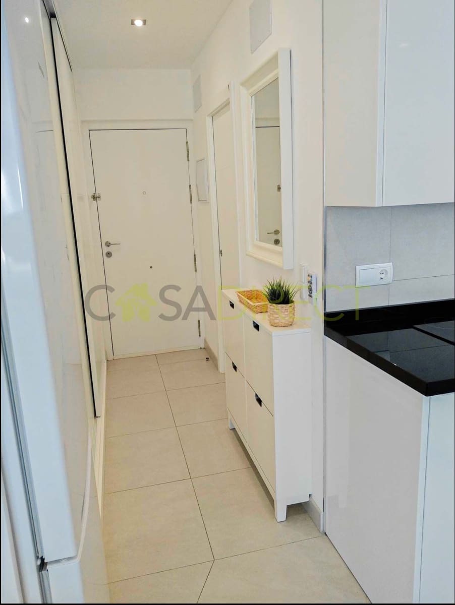 Studio til leje i Torremolinos med swimmingpool - € 980 (Ref: 9088467)