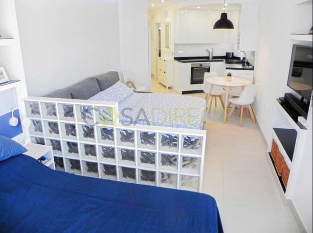 Studio til leje i Torremolinos med swimmingpool - € 980 (Ref: 9088467)