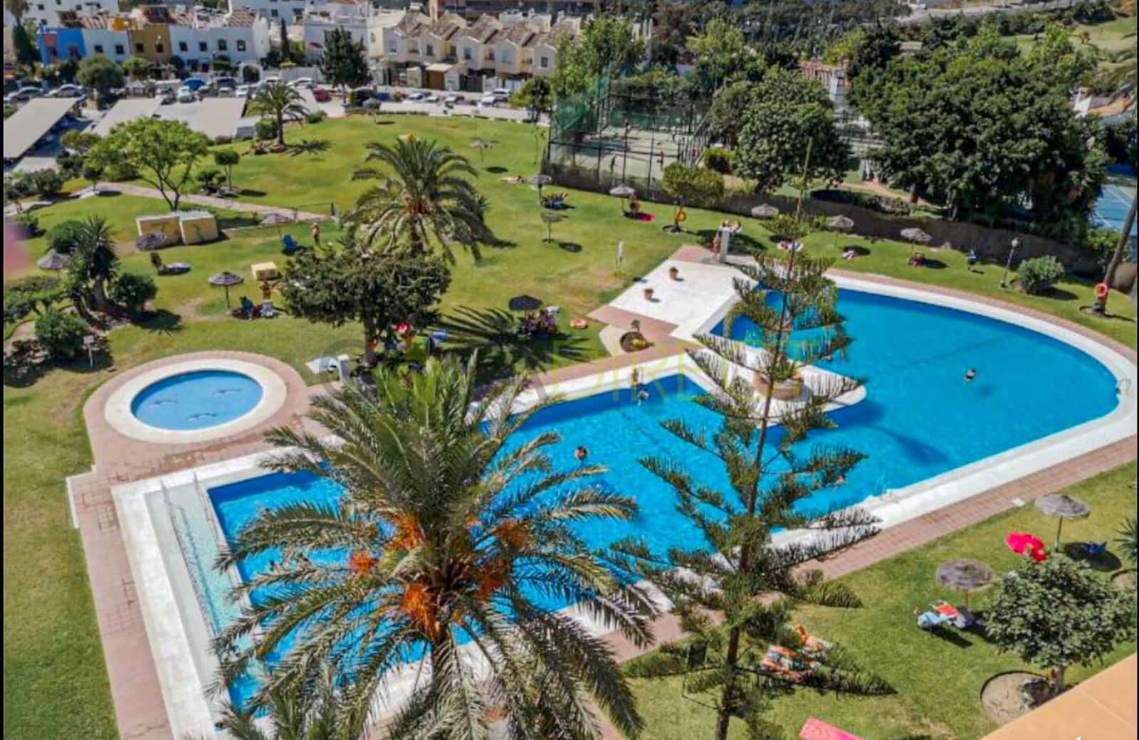 Studio til leje i Torremolinos med swimmingpool - € 980 (Ref: 9088467)