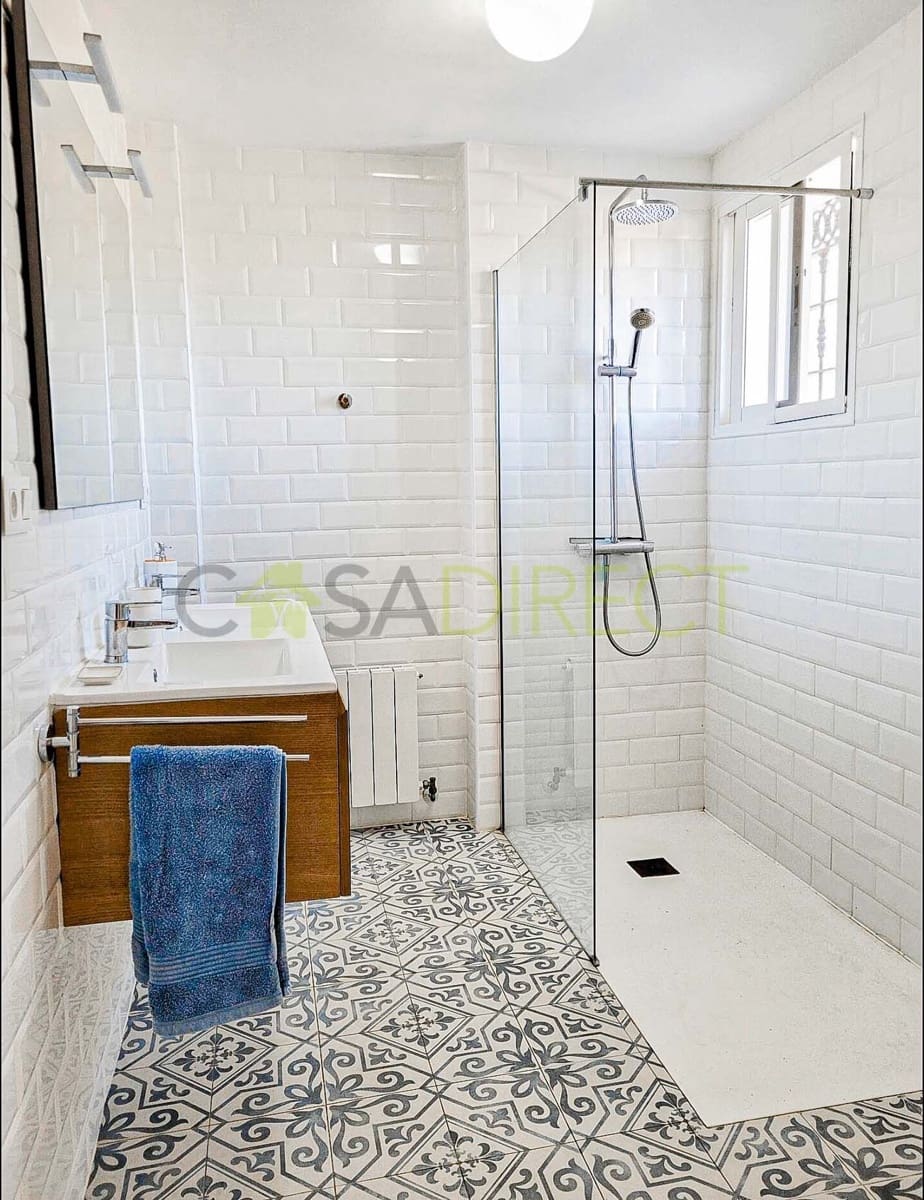 4 soveværelse Semi-Rækkehus til leje i Velez-Malaga med swimmingpool garage - € 3.840 (Ref: 9102717)