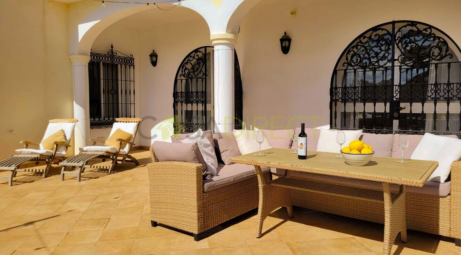 4 soveværelse Semi-Rækkehus til leje i Velez-Malaga med swimmingpool garage - € 3.840 (Ref: 9102717)