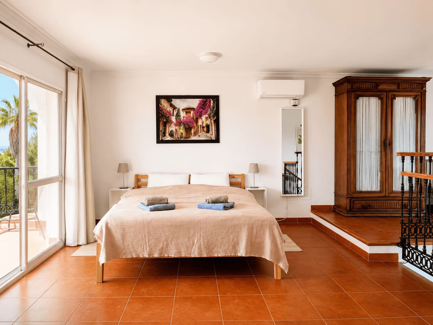 4 bedroom Semi-detached Villa for rent in Velez-Malaga with pool garage - € 4,440 (Ref: 9102717)
