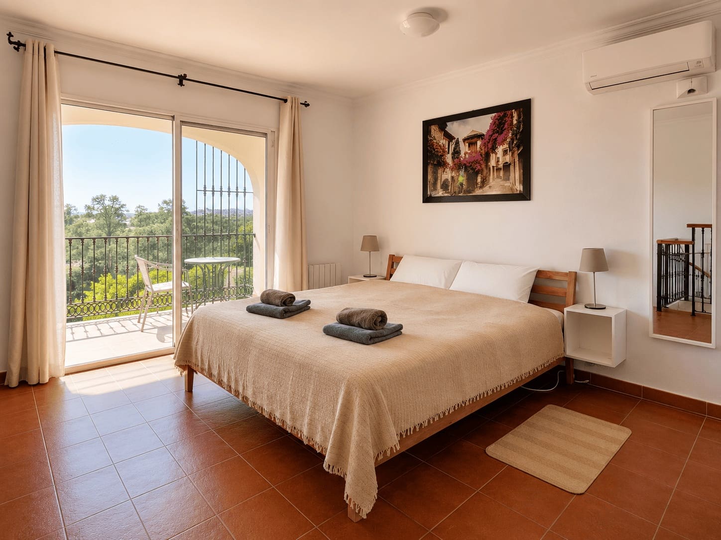 4 bedroom Semi-detached Villa for rent in Velez-Malaga with pool garage - € 4,440 (Ref: 9102717)