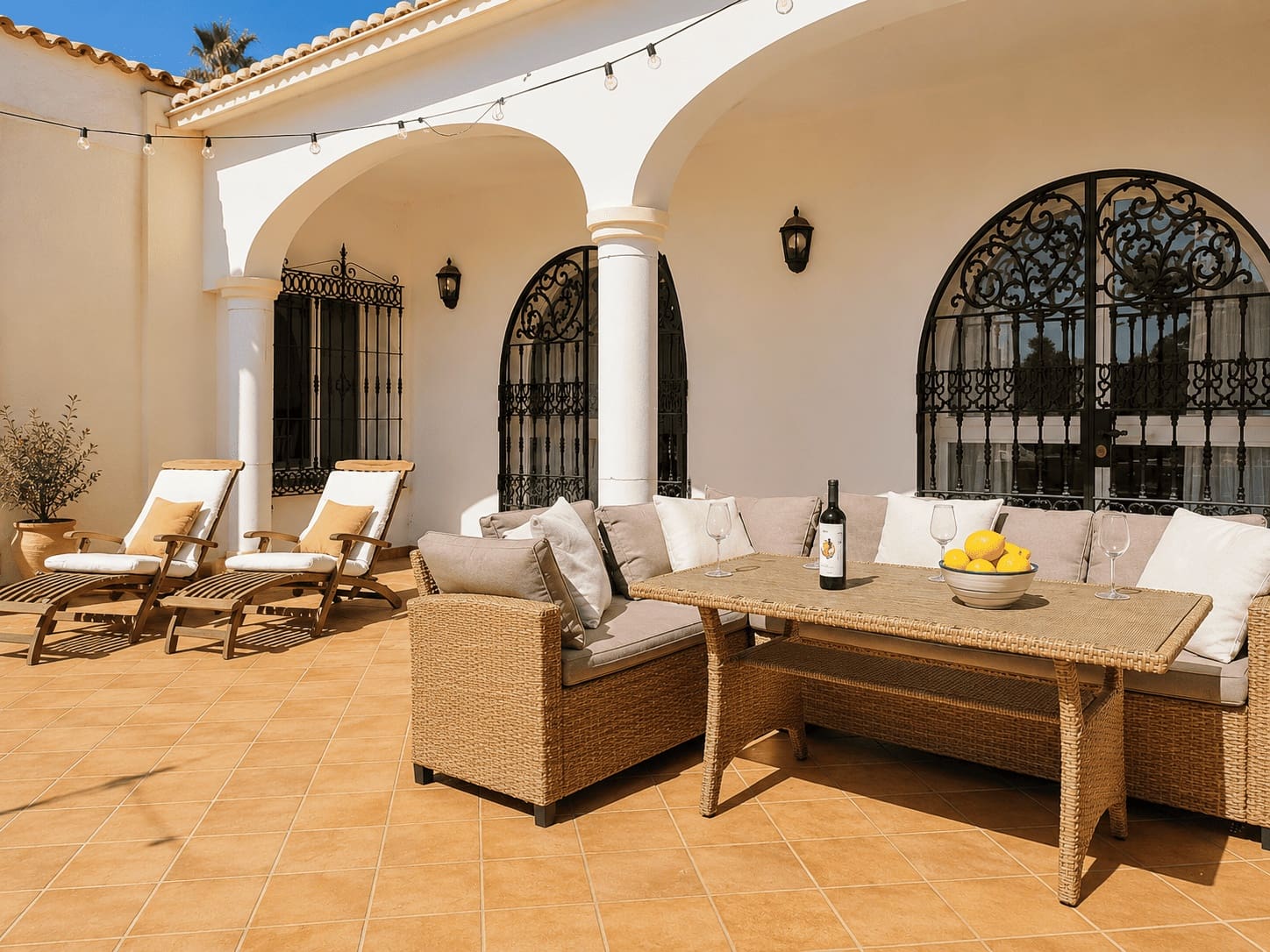 4 bedroom Semi-detached Villa for rent in Velez-Malaga with pool garage - € 4,440 (Ref: 9102717)