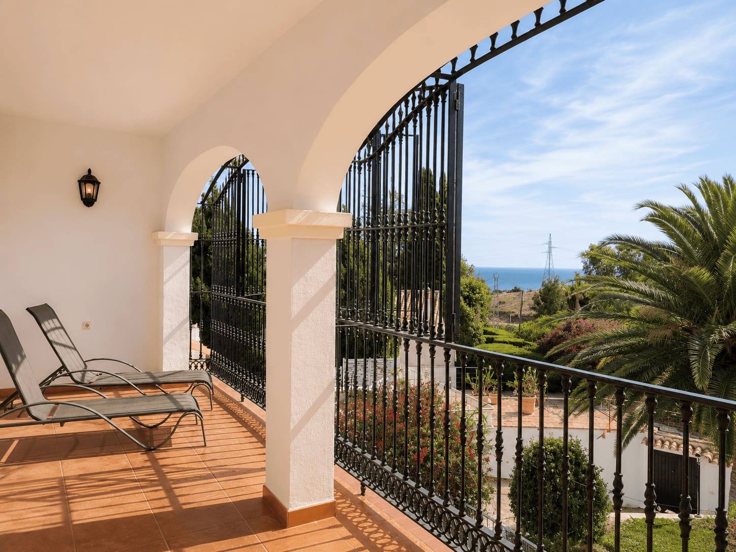 4 bedroom Semi-detached Villa for rent in Velez-Malaga with pool garage - € 4,440 (Ref: 9102717)