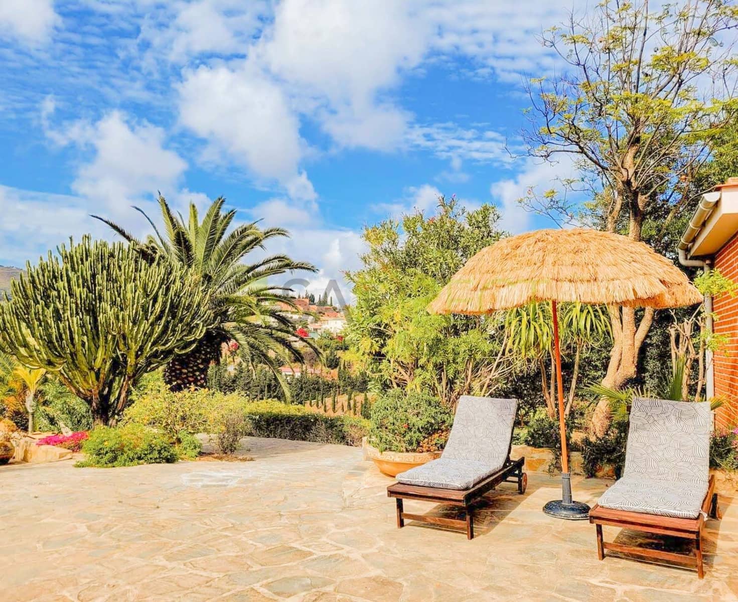 1 bedroom Semi-detached Villa for rent in Velez-Malaga with garage - € 1,020 (Ref: 9102718)