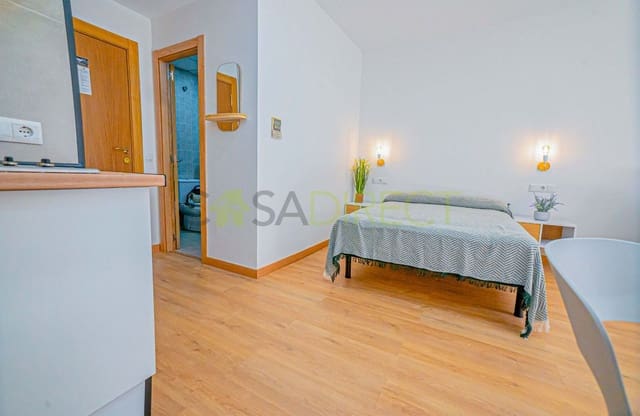 Studio til leje i Vélez-Málaga med swimmingpool garage - € 730 (Ref: 9110055)