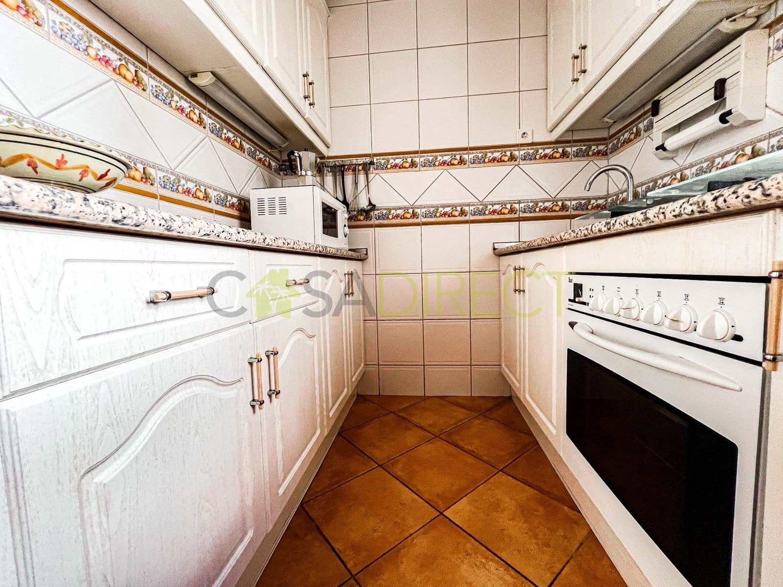 2 slaapkamer Flat te huur in Torrox-Costa met zwembad garage - € 960 (Ref: 9130287)