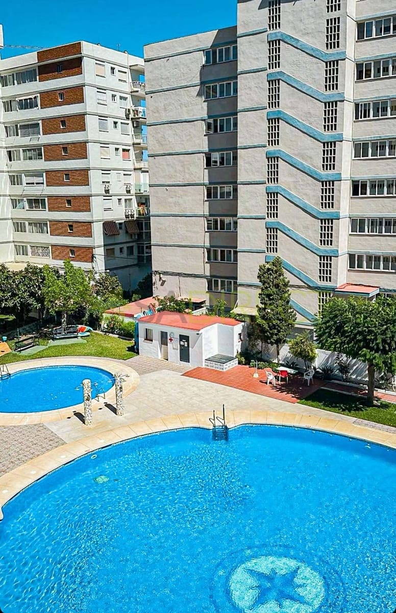 3 soverom Leilighet til leie i Torre del Mar med svømmebasseng garasje - € 980 (Ref: 9134015)