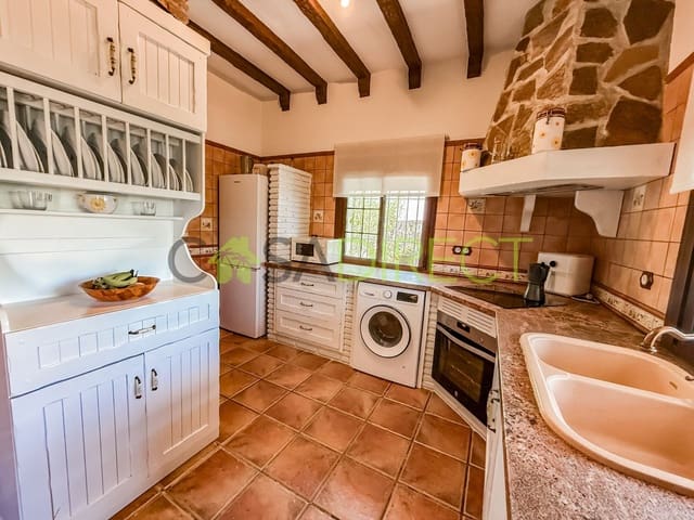 3 bedroom Villa for rent in Frigiliana with pool garage - € 1,900 (Ref: 9141326)