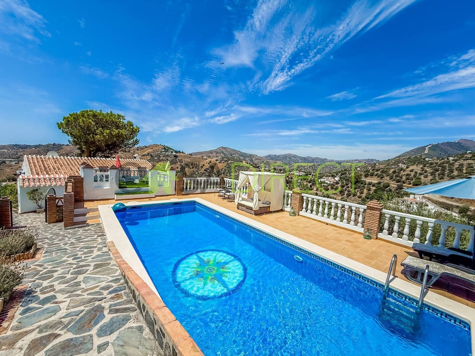 3 bedroom Villa for rent in Frigiliana with pool garage - € 1,900 (Ref: 9141326)