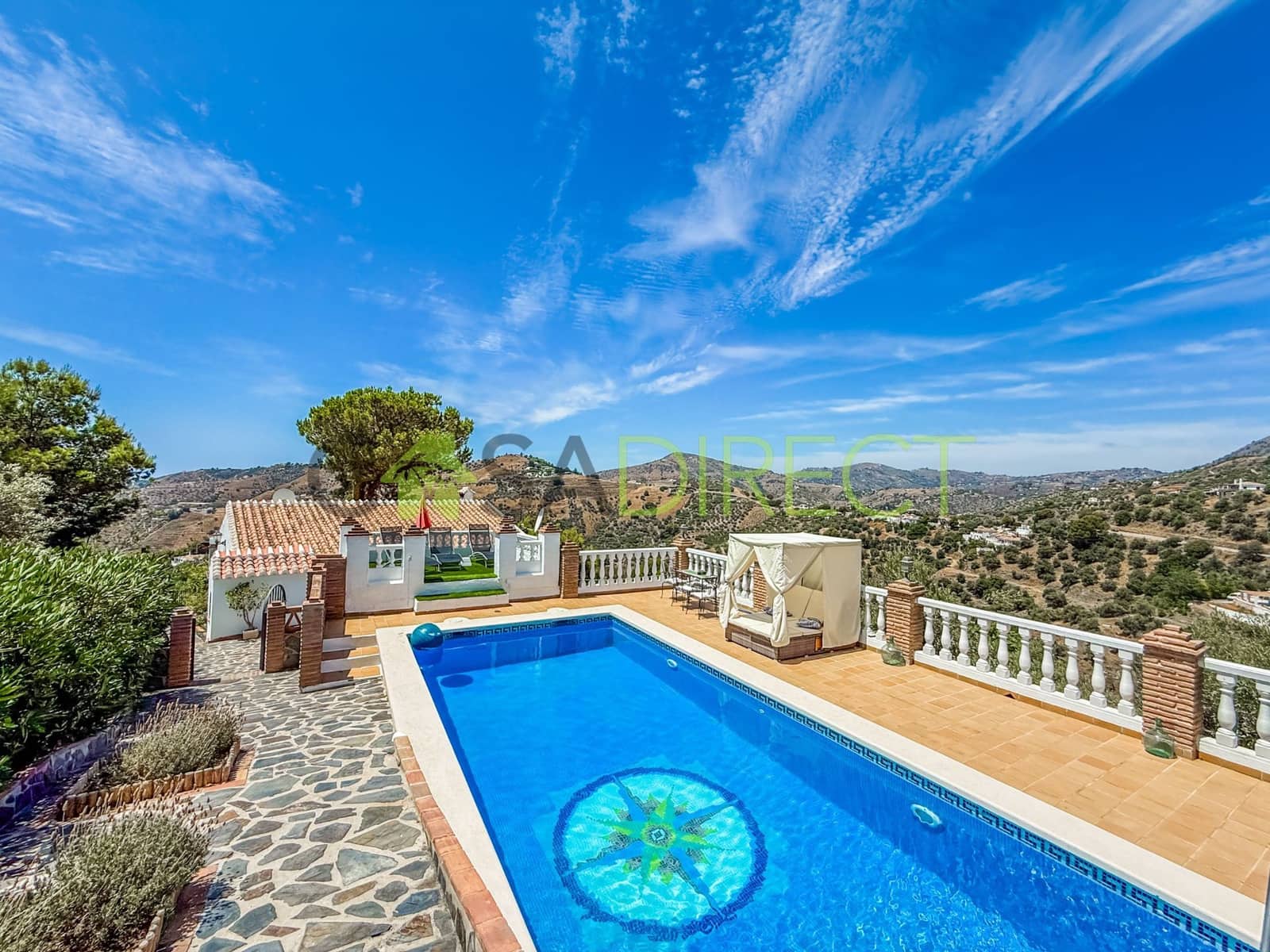 3 bedroom Villa for rent in Frigiliana with pool garage - € 1,900 (Ref: 9141326)
