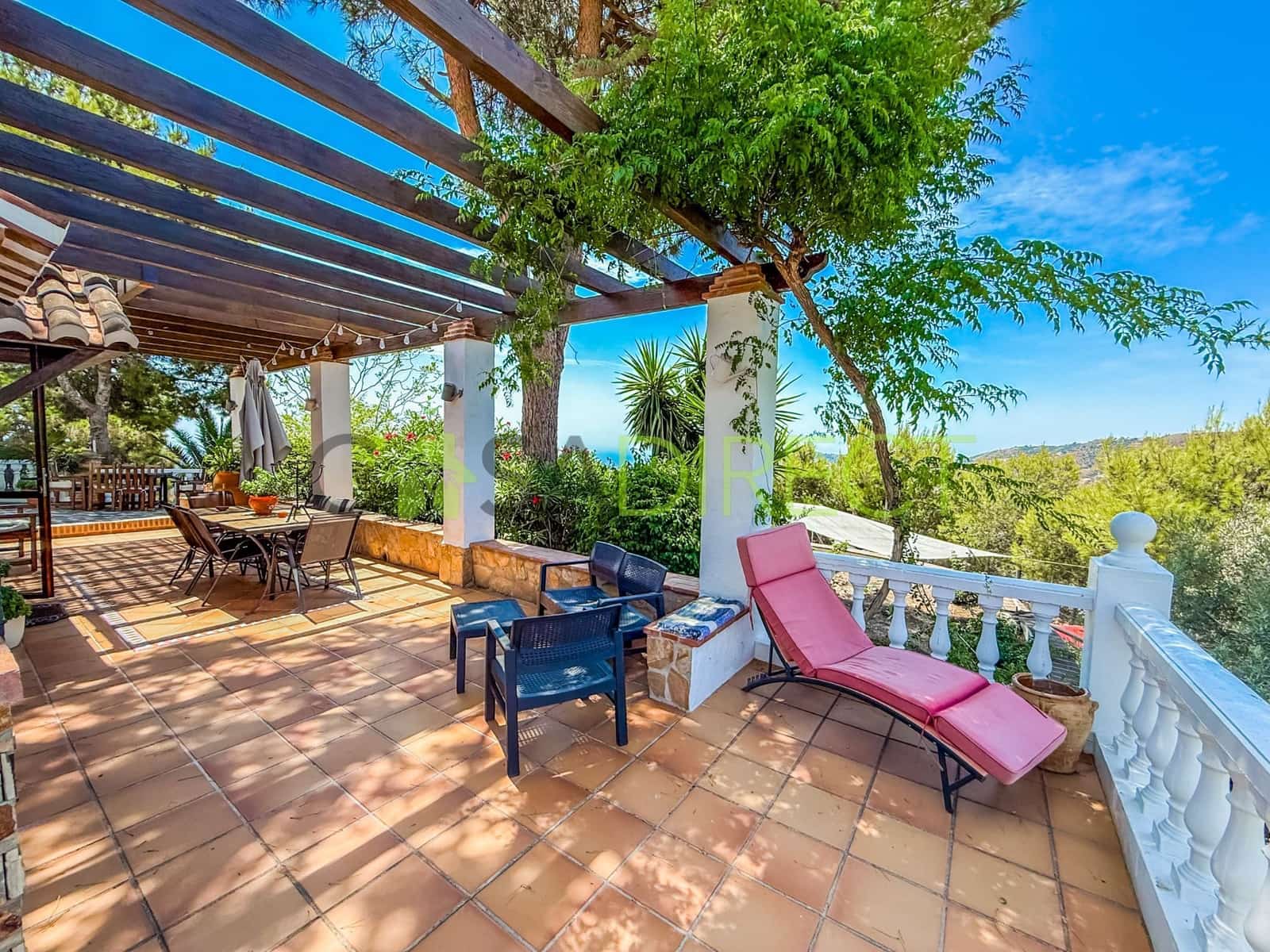3 bedroom Villa for rent in Frigiliana with pool garage - € 1,900 (Ref: 9141326)