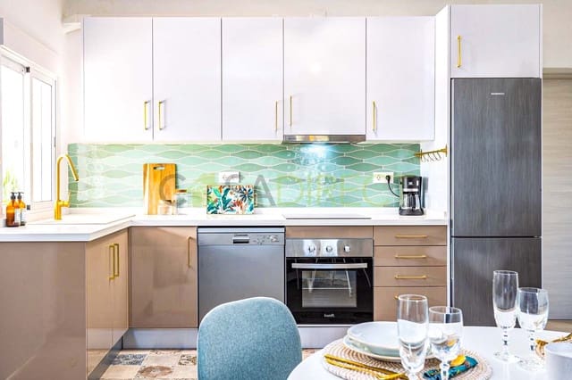 3 sypialnia Finka/Dom wiejski do wynajęcia w Miasto Málaga z basenem garażem - 2 280 € (Ref: 9141327)