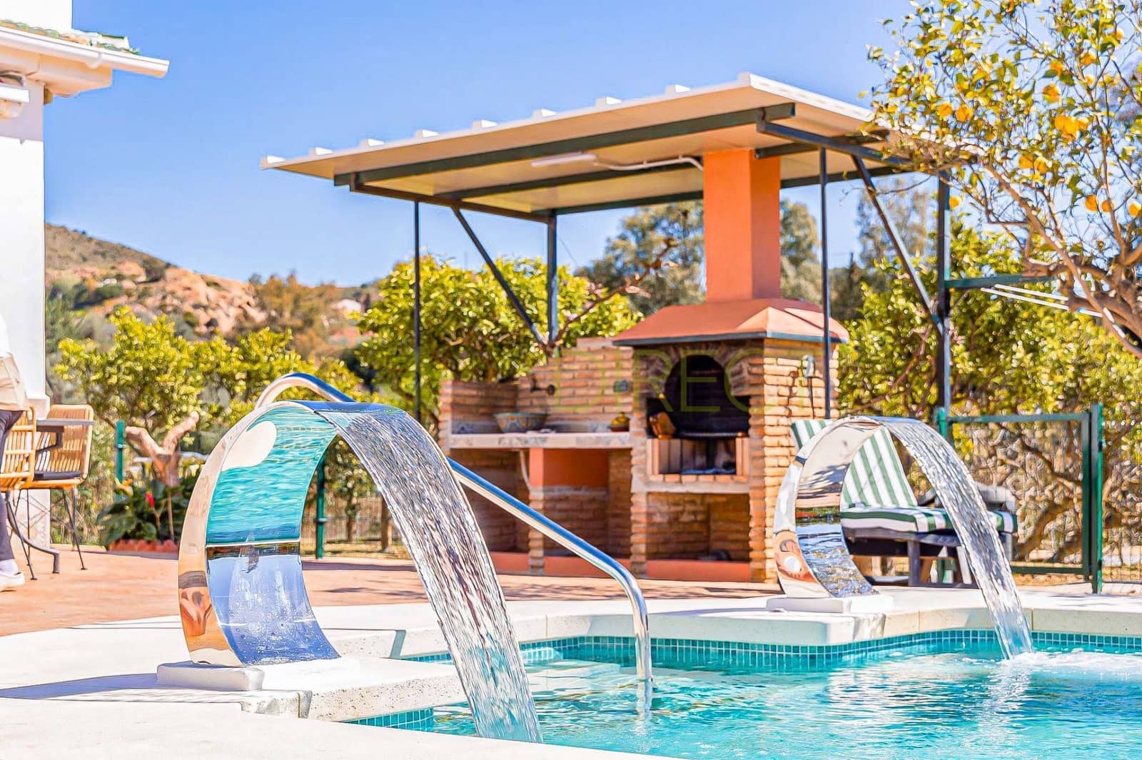 3 soveværelse Finca/Landehus til leje i Malaga by med swimmingpool garage - € 2.280 (Ref: 9141327)