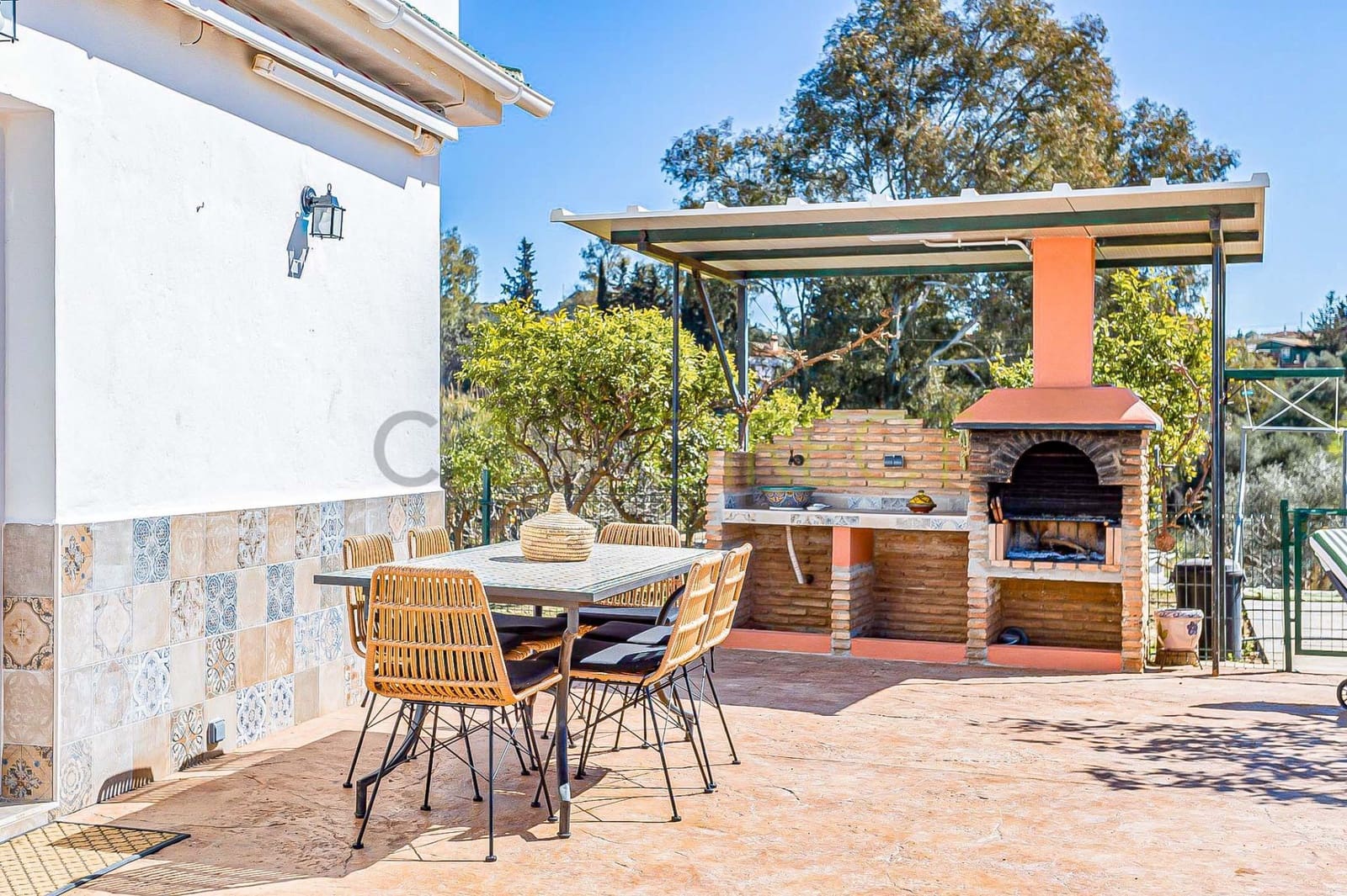 3 soveværelse Finca/Landehus til leje i Malaga by med swimmingpool garage - € 2.280 (Ref: 9141327)