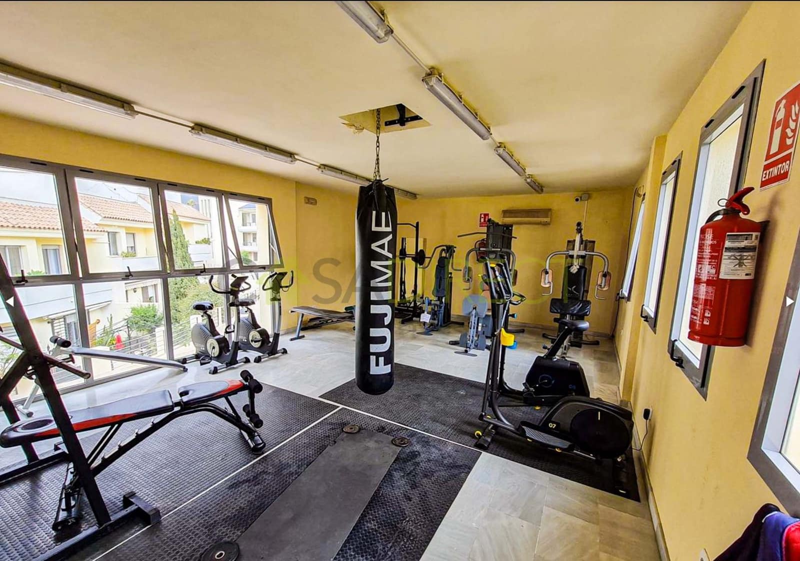 2 soveværelse Lejlighed til leje i Fuengirola med swimmingpool garage - € 1.180 (Ref: 9165505)