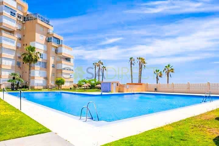 2 soveværelse Lejlighed til leje i Algarrobo med swimmingpool - € 780 (Ref: 9171151)