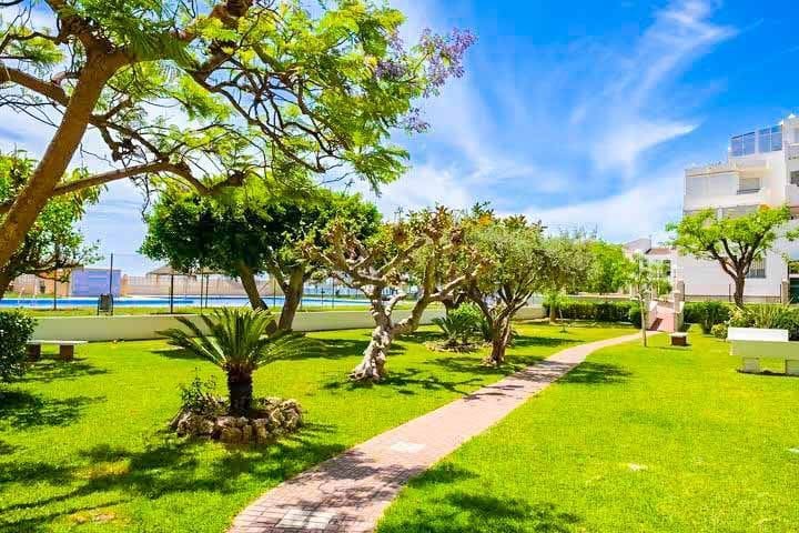 2 soveværelse Lejlighed til leje i Algarrobo med swimmingpool - € 780 (Ref: 9171151)