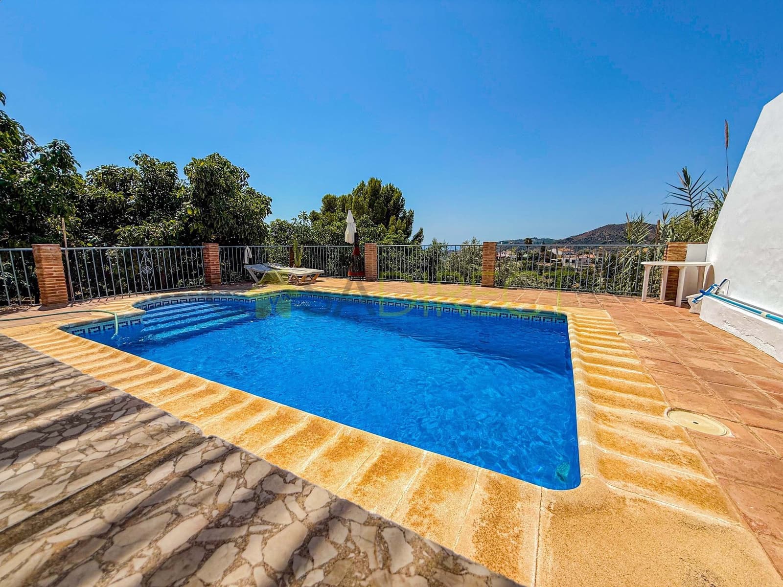 3 slaapkamer Finca/Landhuis te huur in Frigiliana met zwembad garage - € 1.080 (Ref: 9173211)