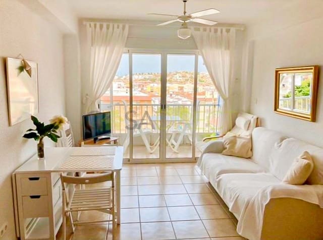 Appartement de 1 chambre à louer à Torre del Mar, Vélez-Málaga avec piscine garage - 720 € (Ref: 9200283)